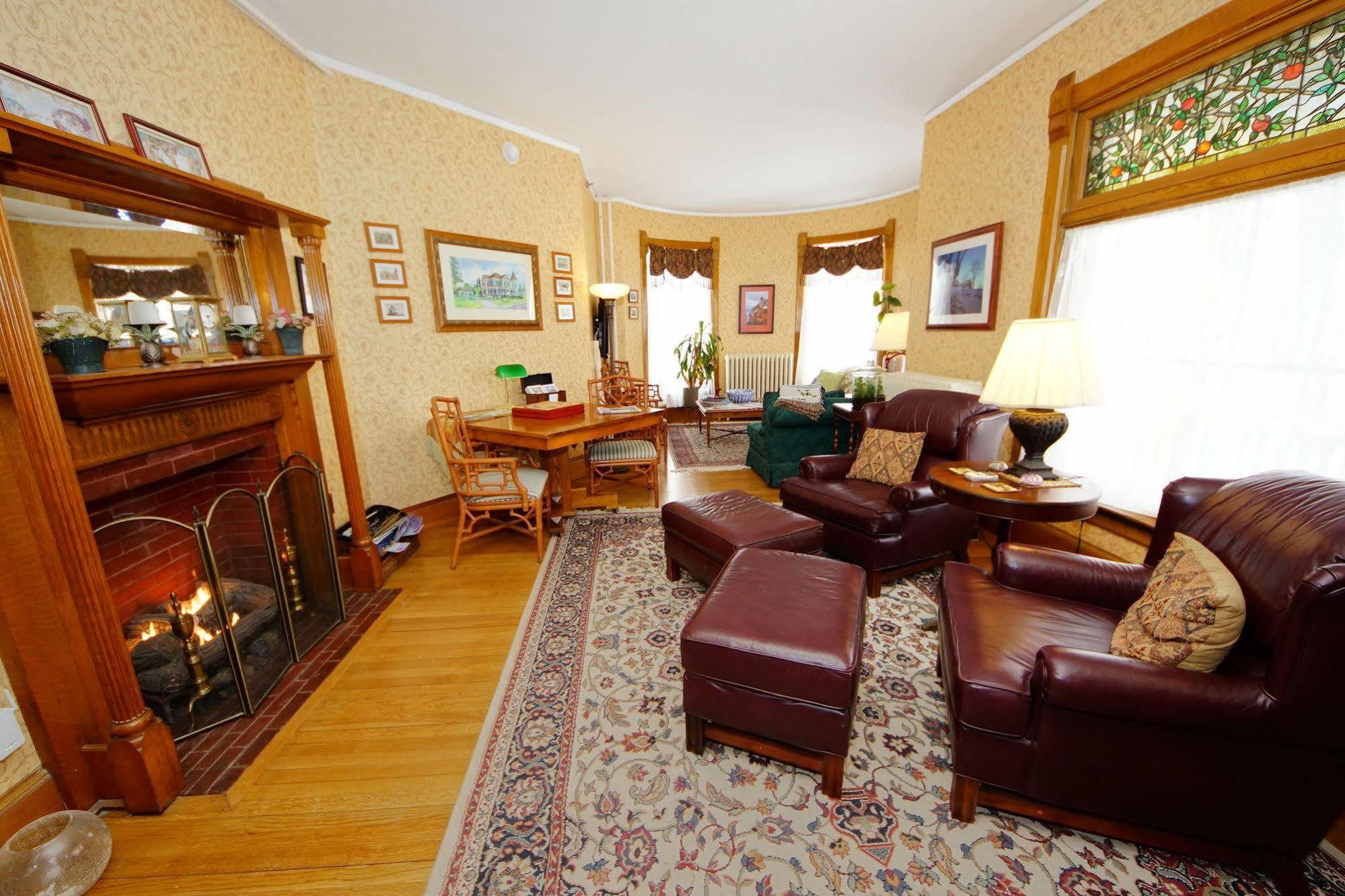 Limerock Inn 罗克兰 外观 照片